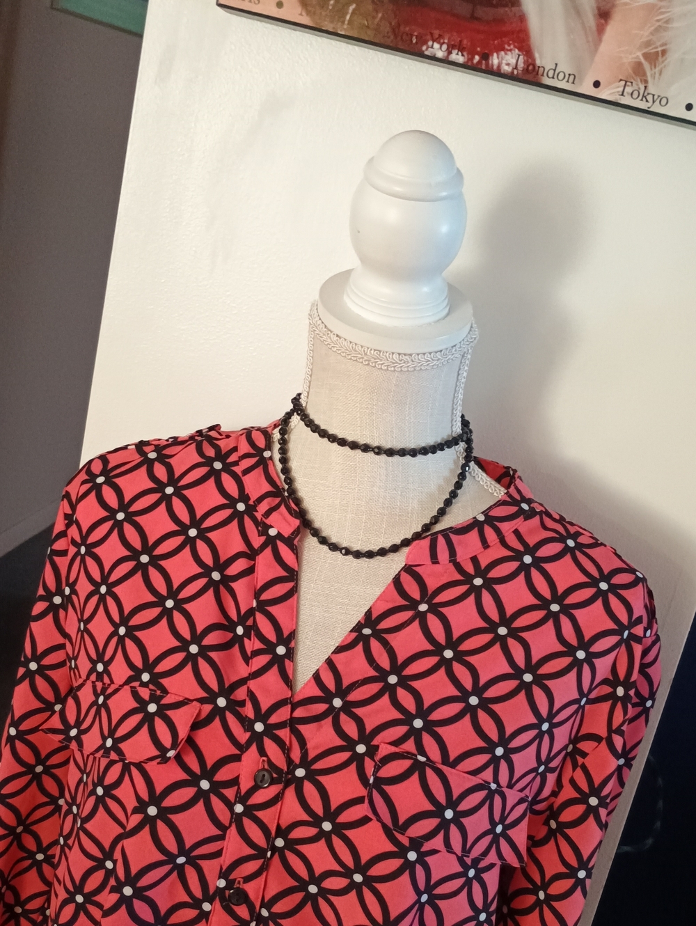 SHARP LADIES ALL SEASON CORAL🪸 ELEMENTZ SZ LG BLOUSE W/SHARP BLK DESIGN